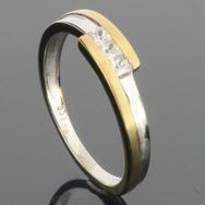 RASK wm675256019 Three stone ring 9K bicolor guld 375 Zirkonia cz