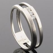 RASK wm675971019 Three stone ring 9K hvidguld 375 Zirkonia cz