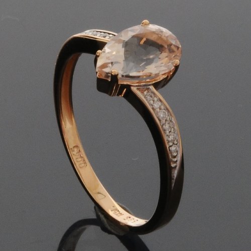 RASK wm 165475019 Ring med Morganit 9x6mm og Diamanter W-SI 0.04ct. i 